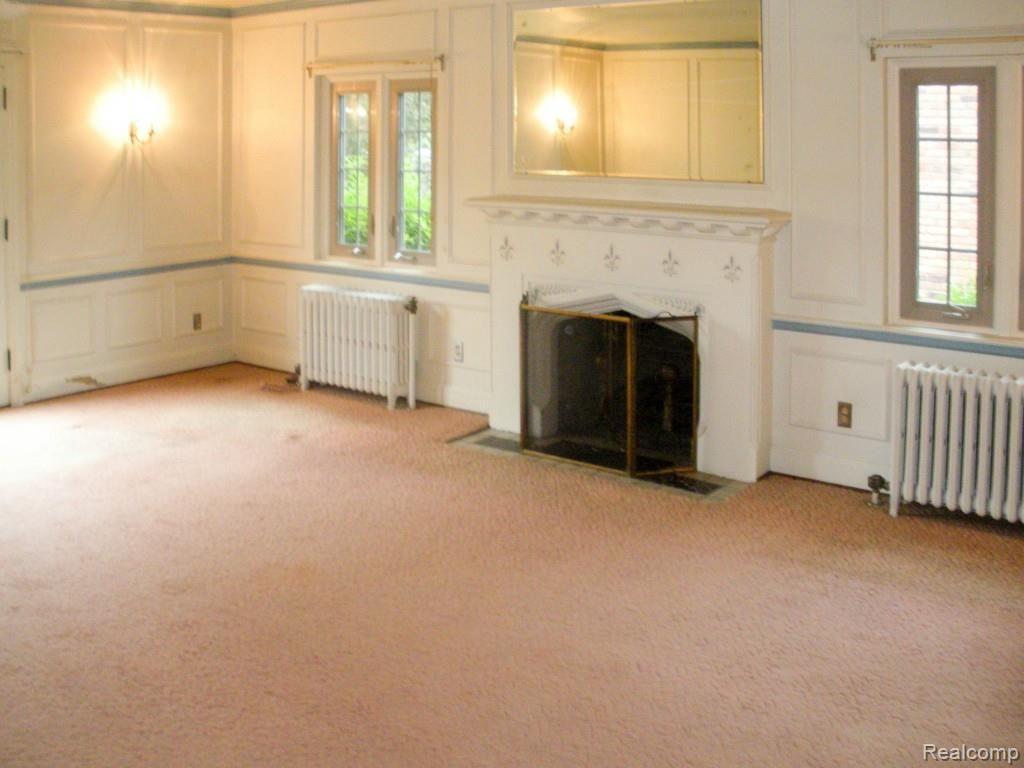 705 Westchester Road Grosse Pointe, MI 48230 - Photo 3 of 31 DSCN9114.jpg