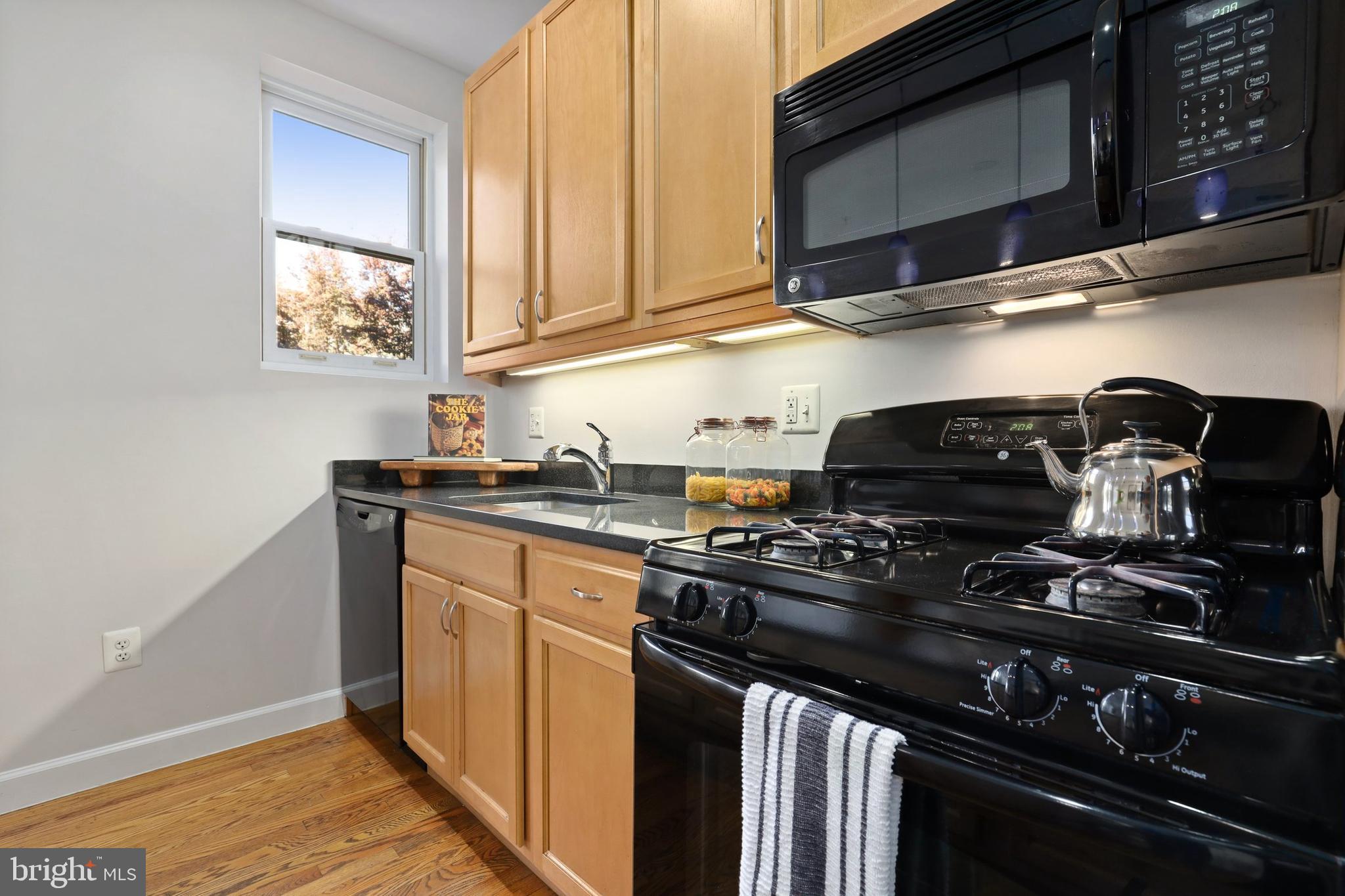1440 Columbia Road Northwest, Unit 301 Washington, DC 20009 - Photo 15 of 30 Gallery Image 15