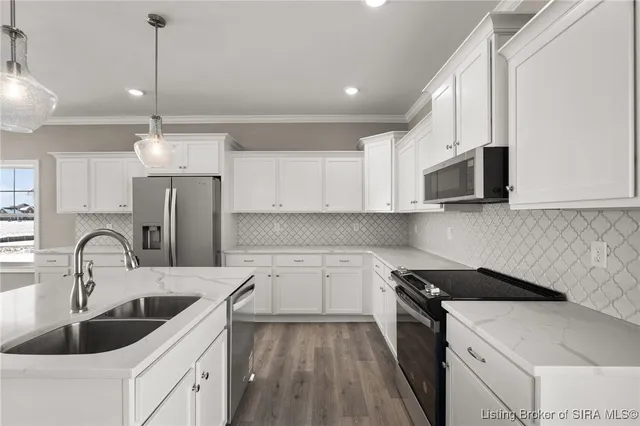 $399,900 | 8124 Farming Way, Charlestown, IN 47111