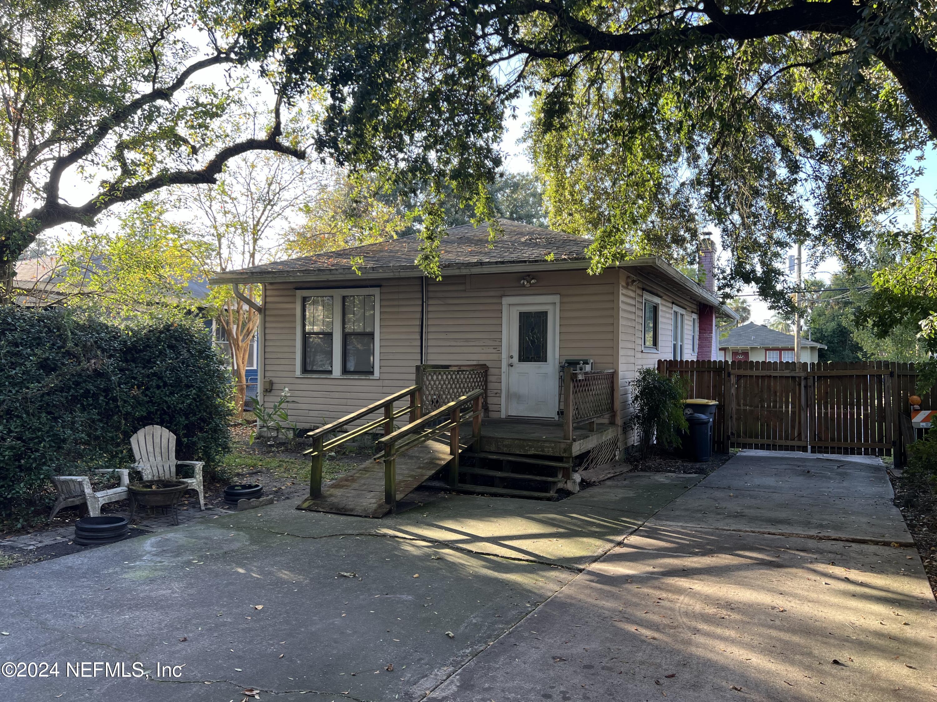 2887 Forbes Street Jacksonville, FL 32205 - Photo 24 of 35 a view of a house with backyard and sitting area