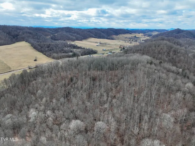 $359,000 | 3203 Gate City Highway, Bristol, VA 24202