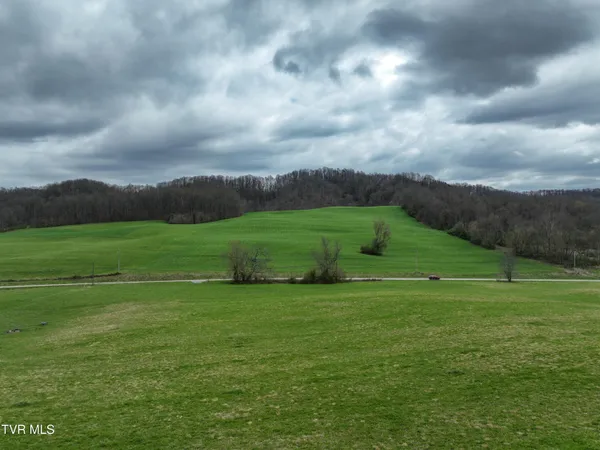 $359,000 | 3203 Gate City Highway, Bristol, VA 24202