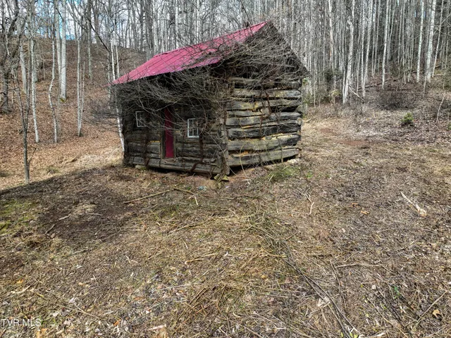 $359,000 | 3203 Gate City Highway, Bristol, VA 24202