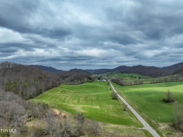 $359,000 | 3203 Gate City Highway, Bristol, VA 24202