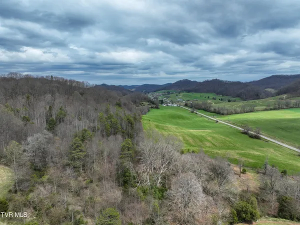 $359,000 | 3203 Gate City Highway, Bristol, VA 24202