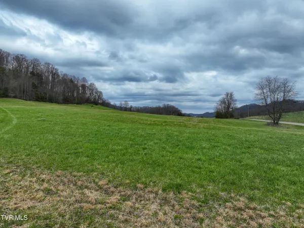 $359,000 | 3203 Gate City Highway, Bristol, VA 24202