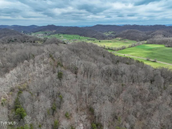 $359,000 | 3203 Gate City Highway, Bristol, VA 24202