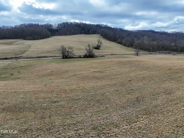 $359,000 | 3203 Gate City Highway, Bristol, VA 24202