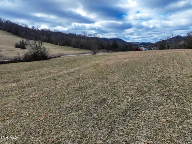 $359,000 | 3203 Gate City Highway, Bristol, VA 24202