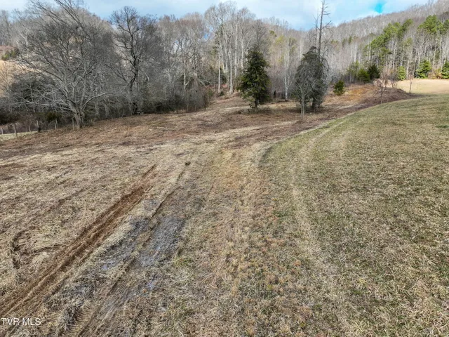 $359,000 | 3203 Gate City Highway, Bristol, VA 24202