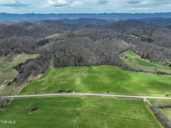 $359,000 | 3203 Gate City Highway, Bristol, VA 24202
