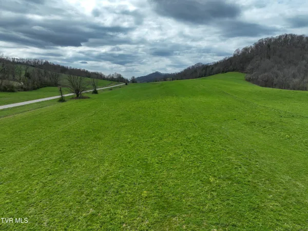 $359,000 | 3203 Gate City Highway, Bristol, VA 24202
