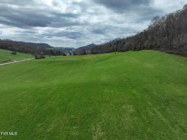 $359,000 | 3203 Gate City Highway, Bristol, VA 24202