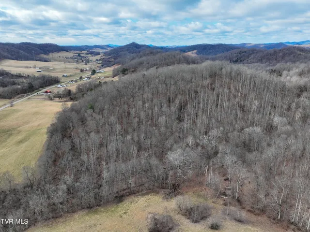 $359,000 | 3203 Gate City Highway, Bristol, VA 24202