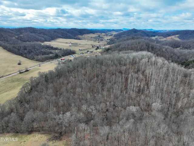 $359,000 | 3203 Gate City Highway, Bristol, VA 24202