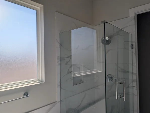 $2,095 | 8316 Curry Road, Unit A, Houston, TX 77093