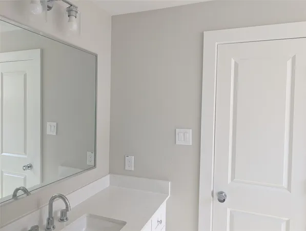 $2,095 | 8316 Curry Road, Unit A, Houston, TX 77093