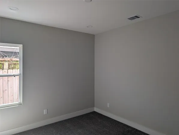 $2,095 | 8316 Curry Road, Unit A, Houston, TX 77093