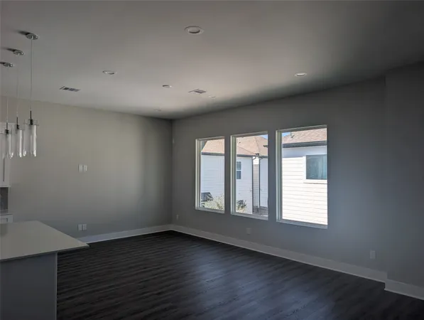 $2,095 | 8316 Curry Road, Unit A, Houston, TX 77093