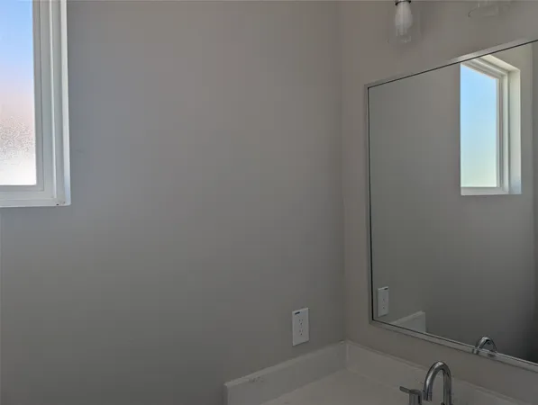 $2,095 | 8316 Curry Road, Unit A, Houston, TX 77093