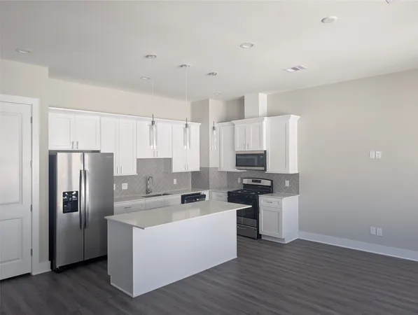 $2,095 | 8316 Curry Road, Unit A, Houston, TX 77093