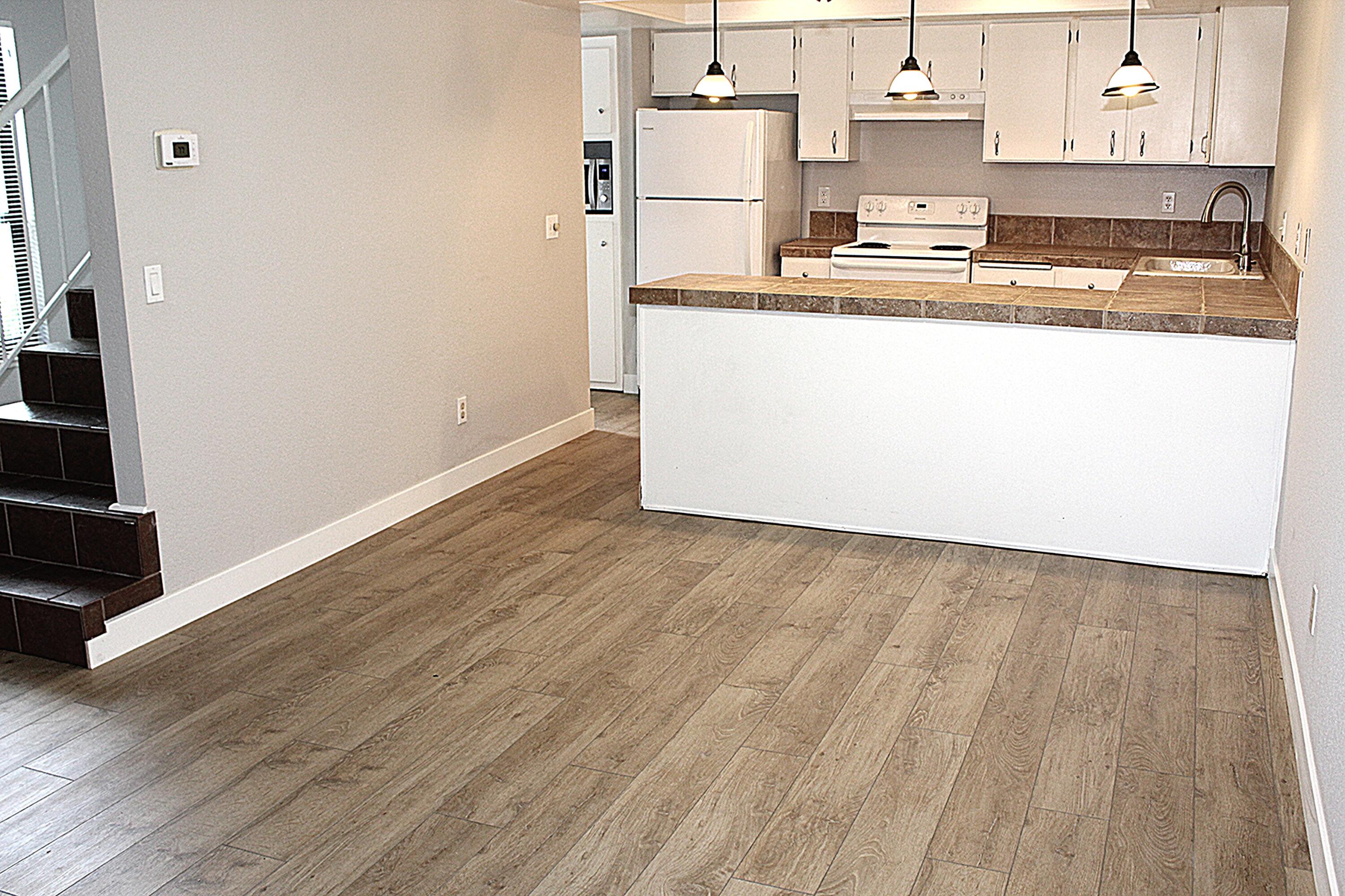 1975 Bechelli Lane Redding, CA 96002 - Photo 5 of 25 Floors