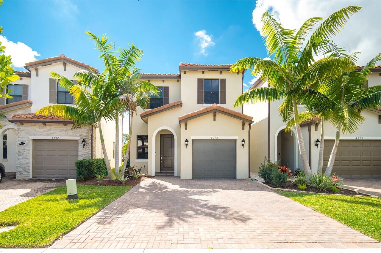 6015 Pine Tree Way Riviera Beach, FL 33410 - Photo 2 of 27 thumbnail_image1