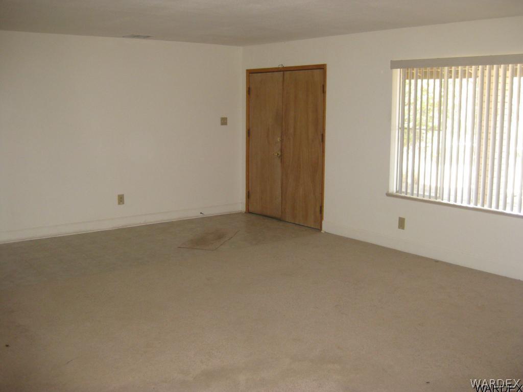 2676 South Dw Ranch Road Kingman, AZ 86401 - Photo 11 of 35 Living Room