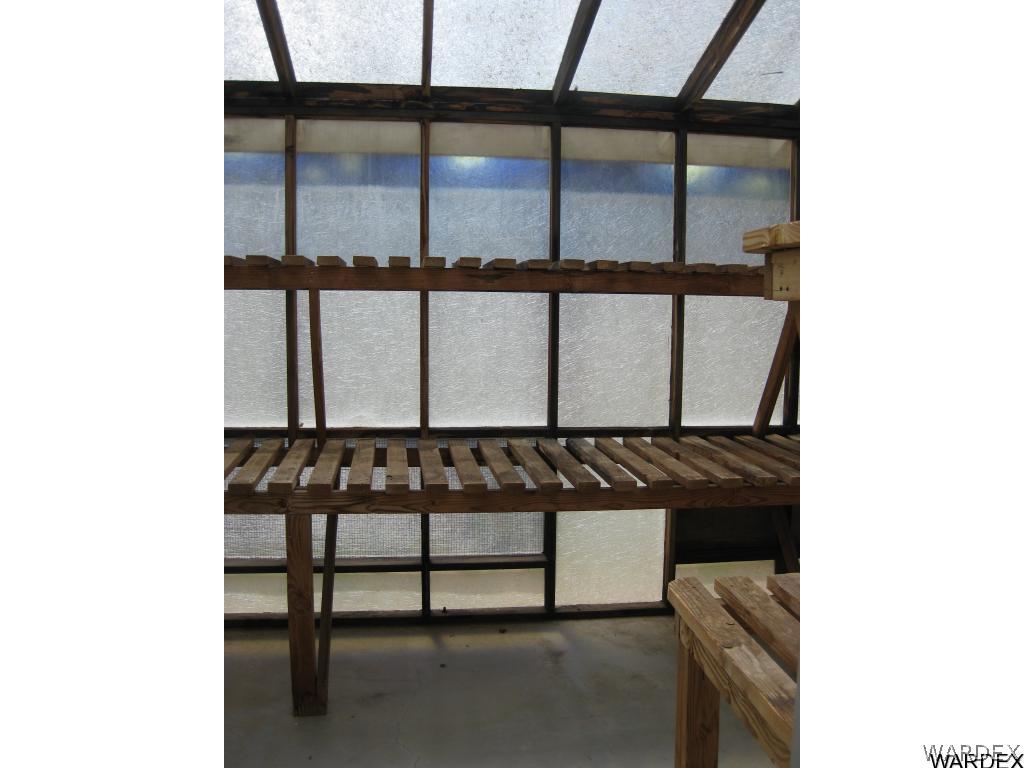 2676 South Dw Ranch Road Kingman, AZ 86401 - Photo 32 of 35 greenhouse