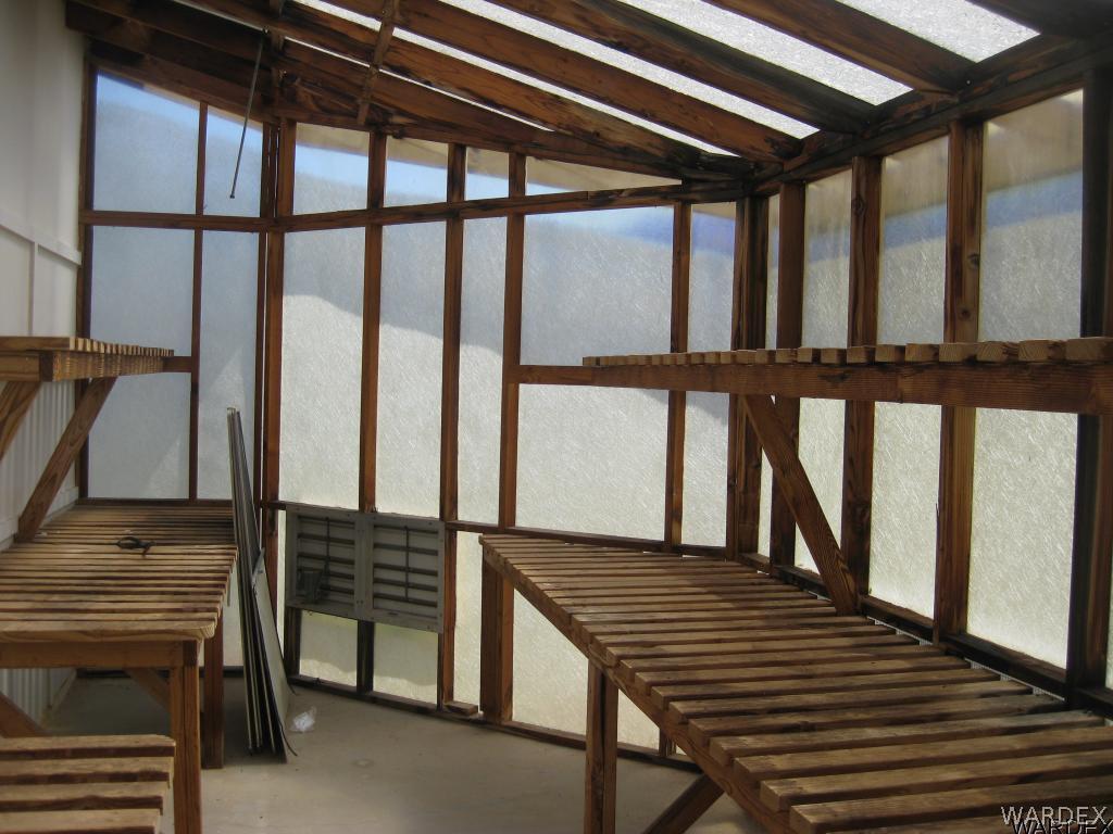 2676 South Dw Ranch Road Kingman, AZ 86401 - Photo 33 of 35 greenhouse