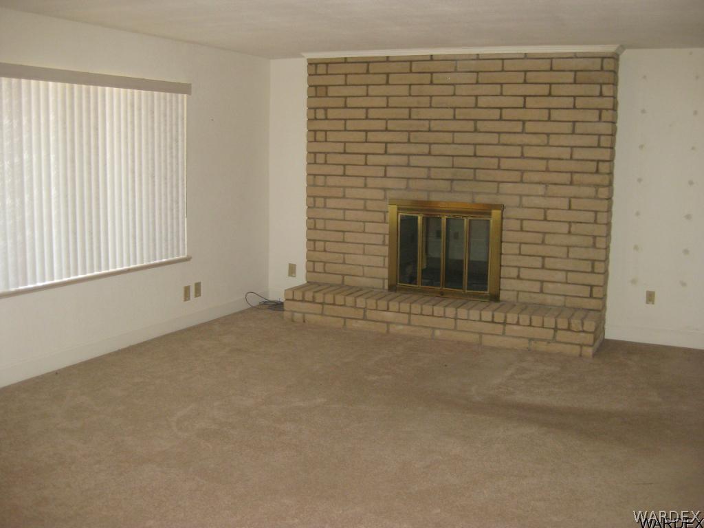 2676 South Dw Ranch Road Kingman, AZ 86401 - Photo 10 of 35 2sided fireplace