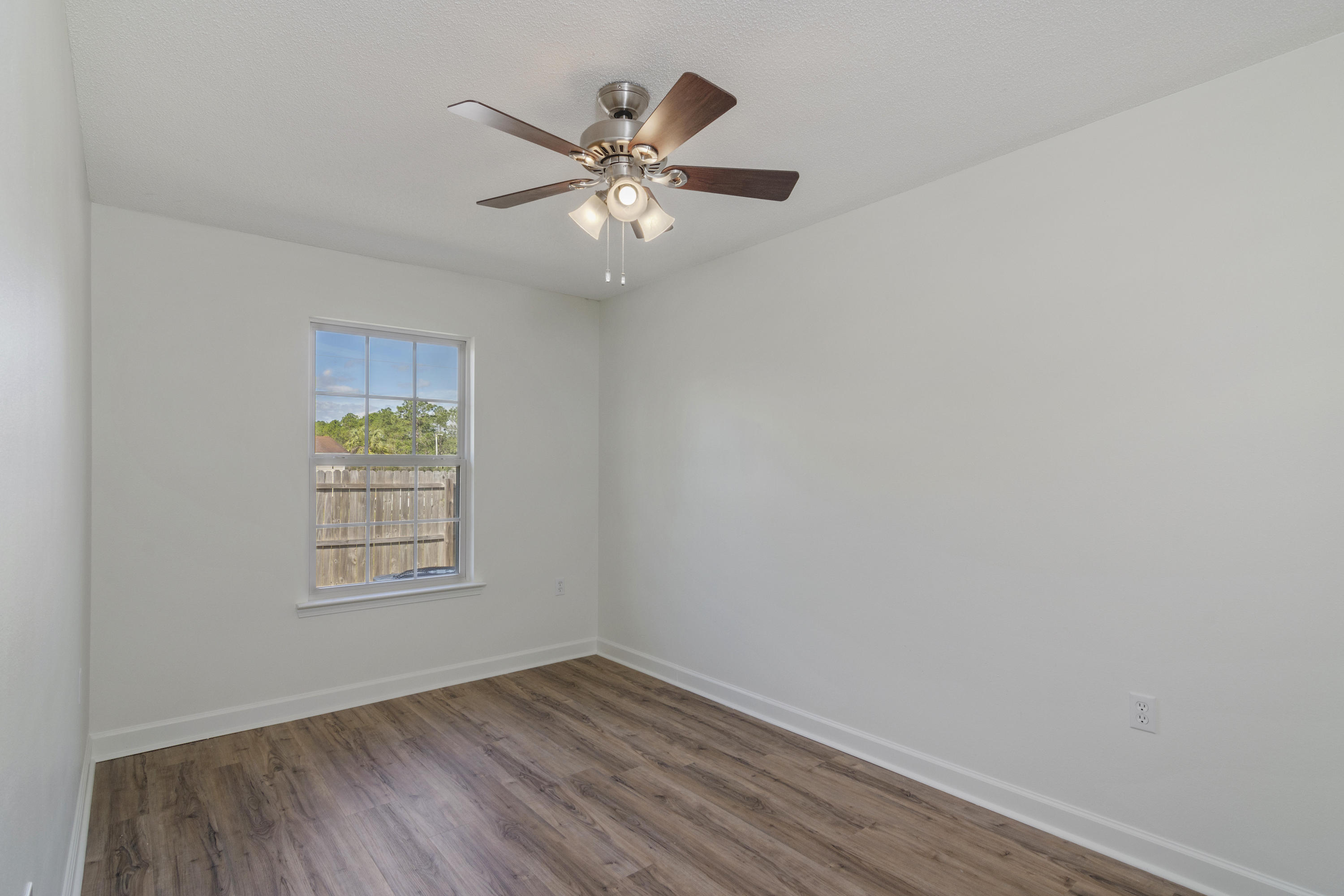 4638 Falcon Way Crestview, FL 32539 - Photo 11 of 27 4638 Falcon Way-09