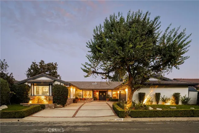 $2,000,000 | 22370 Algunas Road, Woodland Hills, CA 91364