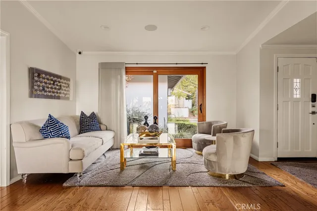 $2,000,000 | 22370 Algunas Road, Woodland Hills, CA 91364