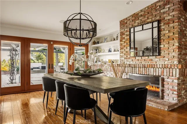 $2,000,000 | 22370 Algunas Road, Woodland Hills, CA 91364