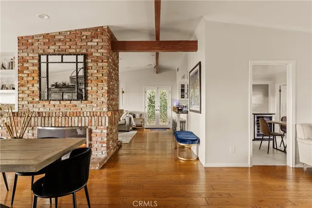 $2,000,000 | 22370 Algunas Road, Woodland Hills, CA 91364