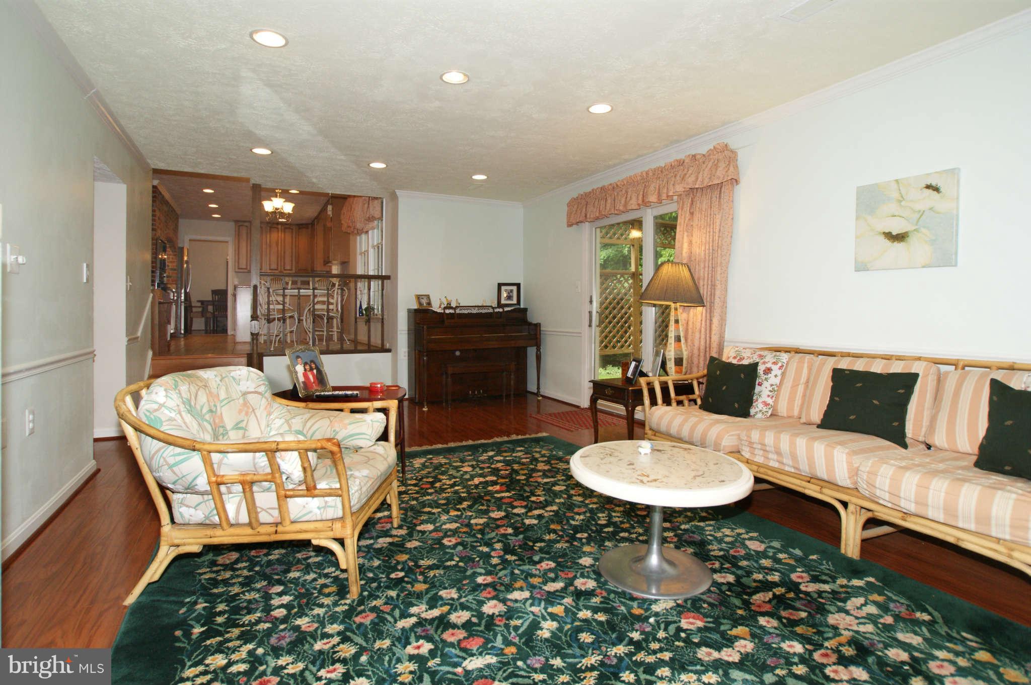 7415 Jenna Road Springfield, VA 22153 - Photo 12 of 30 Family Room - View 2