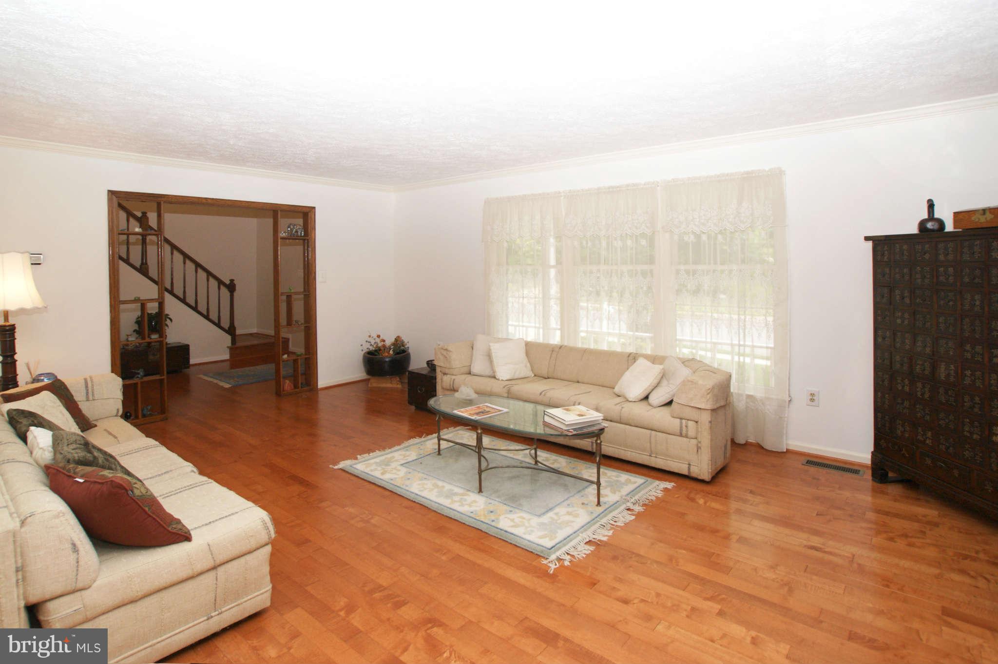 7415 Jenna Road Springfield, VA 22153 - Photo 4 of 30 Living Room - View 2; leads into Dining room
