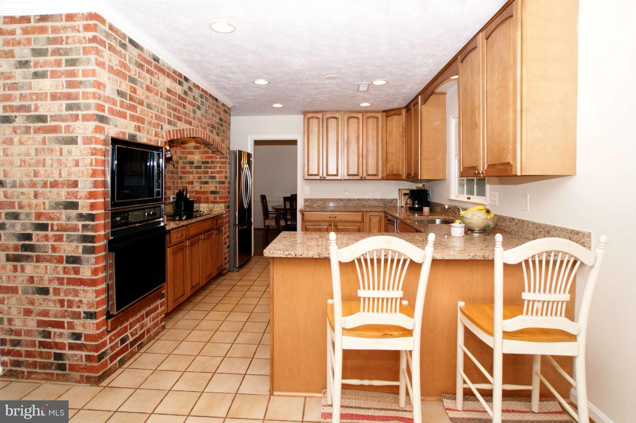 7415 Jenna Road Springfield, VA 22153 - Photo 8 of 30 Gourmet Kitchen - View 2