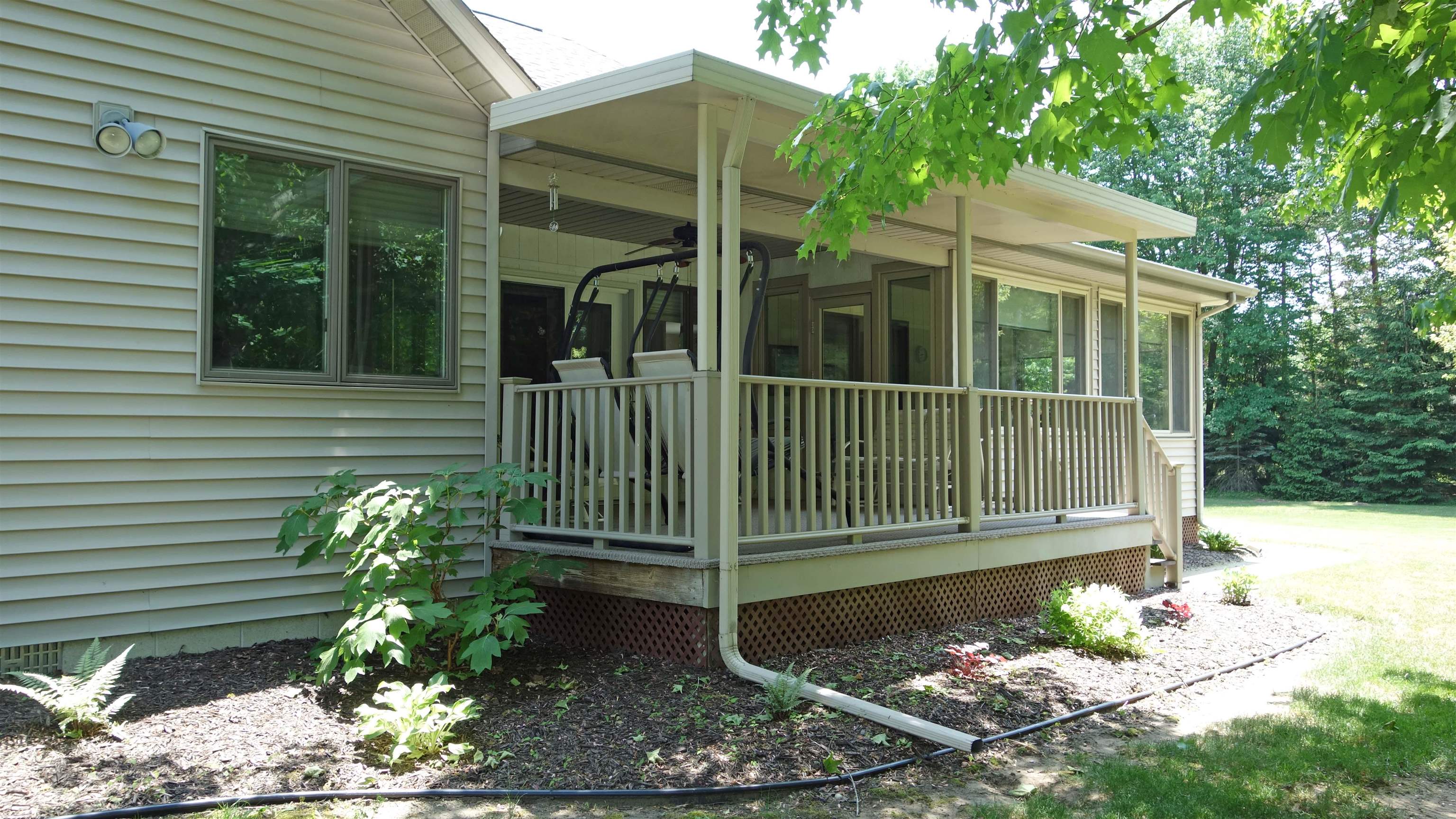 17318 South Sharon Road Chesaning, MI 48616 - Photo 26 of 62 50111272-25.JPG