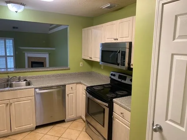 $2,000 | 222 Walnut Trace Drive, Memphis, TN 38018