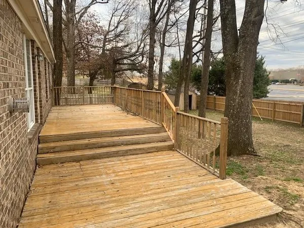 $2,000 | 222 Walnut Trace Drive, Memphis, TN 38018