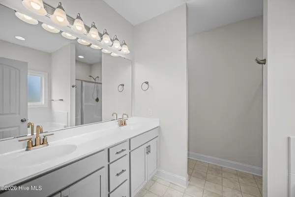 $1,900 | 505 East Black Water Lane, Maysville, NC 28555