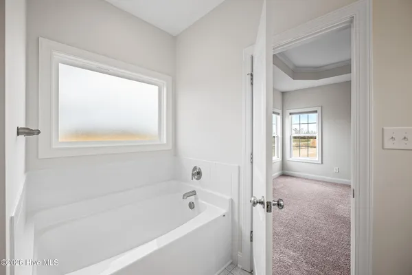 $1,900 | 505 East Black Water Lane, Maysville, NC 28555