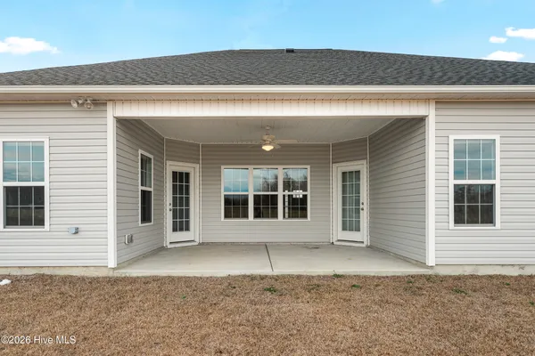 $1,900 | 505 East Black Water Lane, Maysville, NC 28555