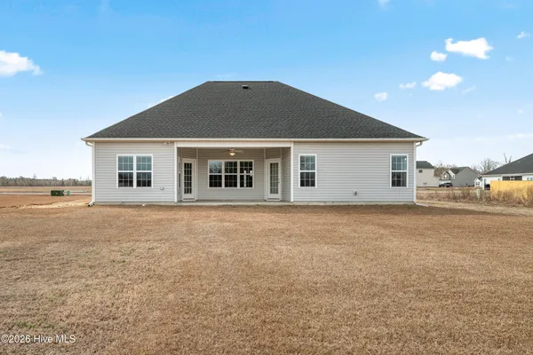 $1,900 | 505 East Black Water Lane, Maysville, NC 28555