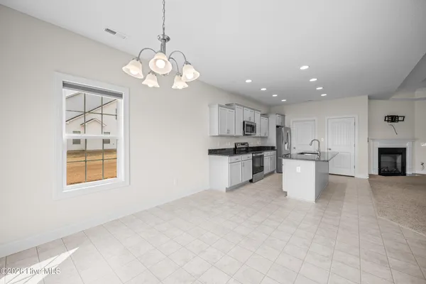 $1,900 | 505 East Black Water Lane, Maysville, NC 28555