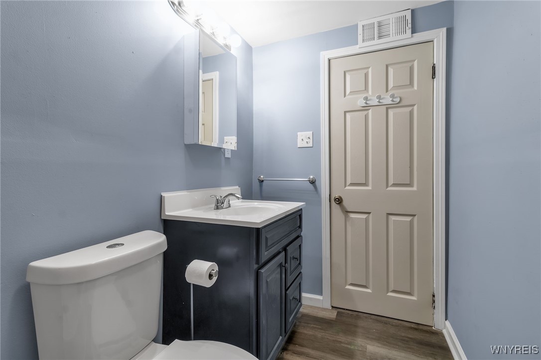 252 James Street Buffalo, NY 14210 - Photo 12 of 38 Lower Unit - Bathroom