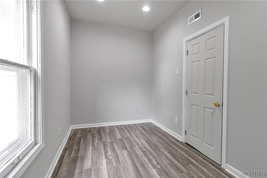 252 James Street Buffalo, NY 14210 - Photo 14 of 38 Lower Unit