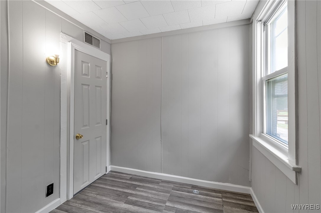 252 James Street Buffalo, NY 14210 - Photo 17 of 38 Lower Unit